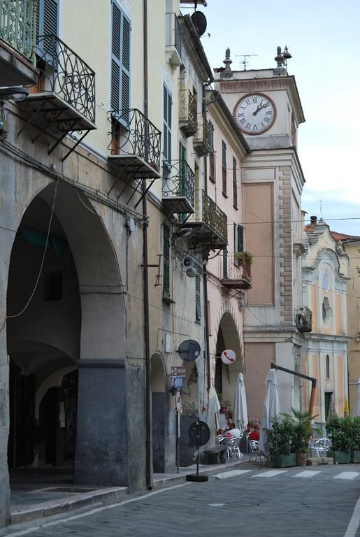 Ciassa Noeva Apartment Pieve di Teco Bagian luar foto