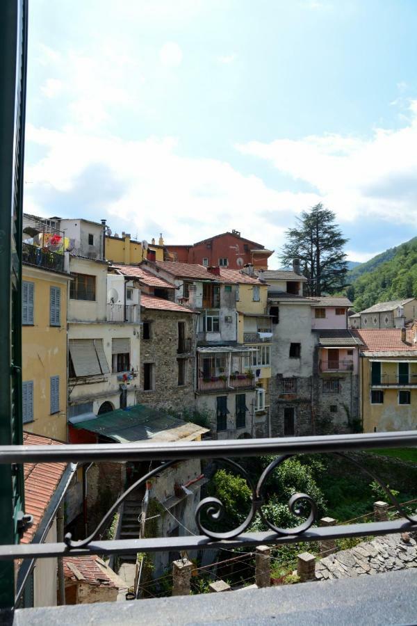 Ciassa Noeva Apartment Pieve di Teco Bagian luar foto